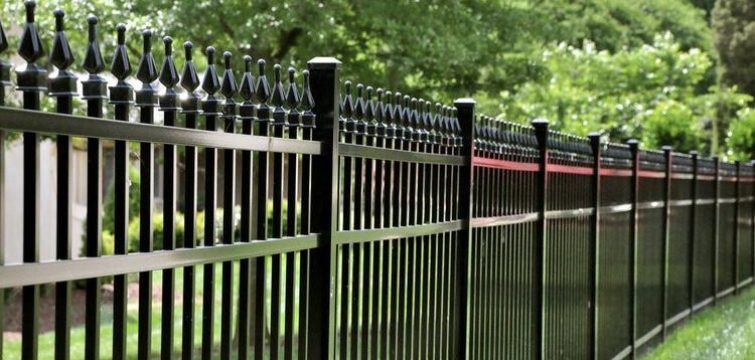 residential and commercial fence contractor in Metairie, ,Jefferson, and New Orleans